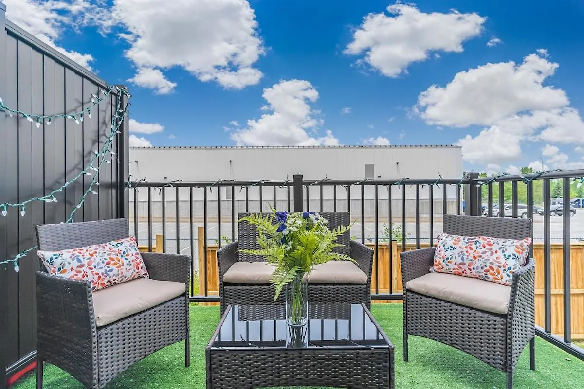 2 Bedroom At 17 Mins Walk To Falls,Patio,Bbq And Outdoor Space Niagara Falls